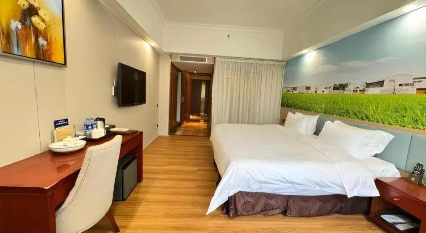 Bed in Shenzhen Bao Yue Hotel