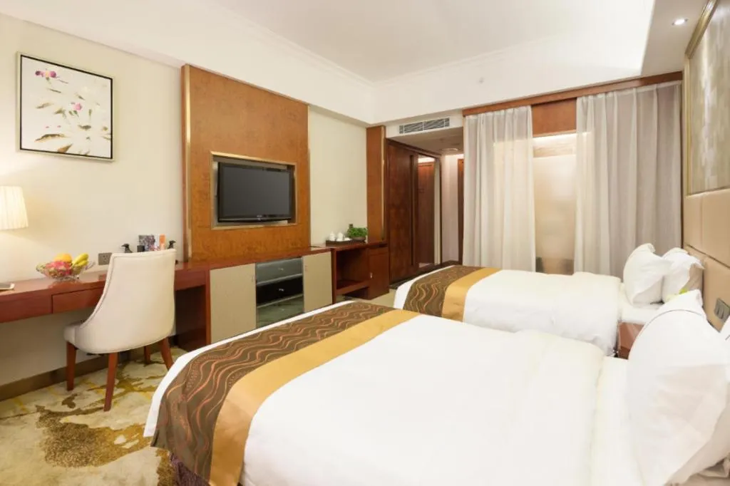 Bed in Shenzhen Bao Yue Hotel