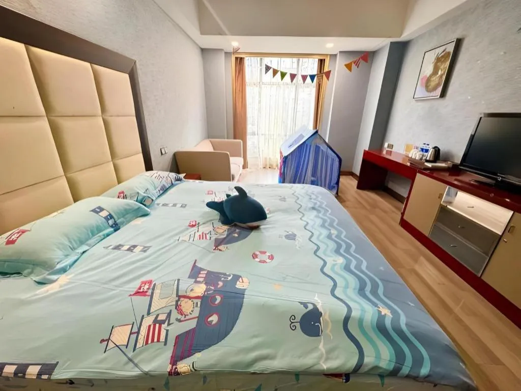 Bed in Shenzhen Bao Yue Hotel