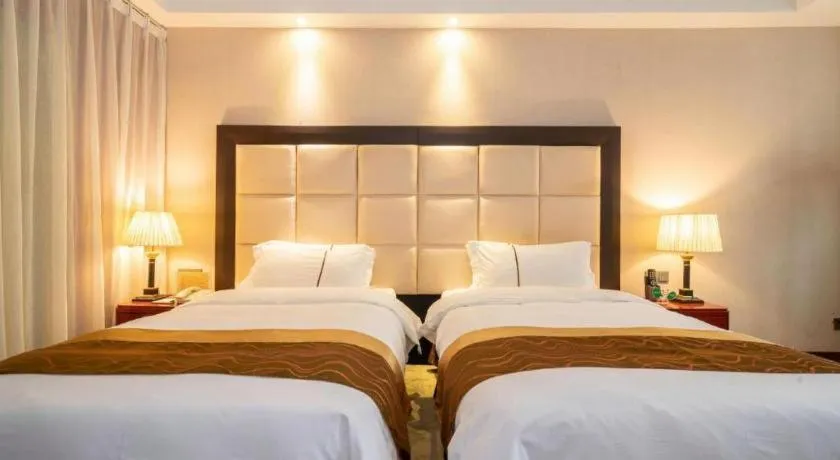 Bed in Shenzhen Bao Yue Hotel