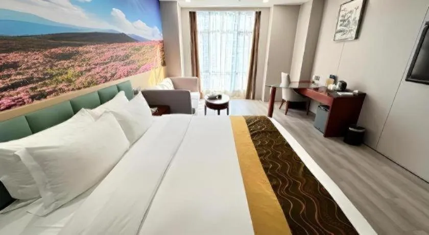 Bed in Shenzhen Bao Yue Hotel