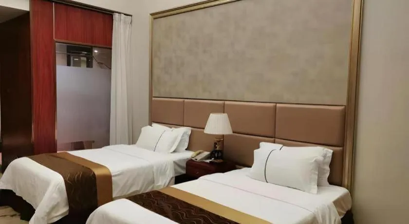 Bed in Shenzhen Bao Yue Hotel
