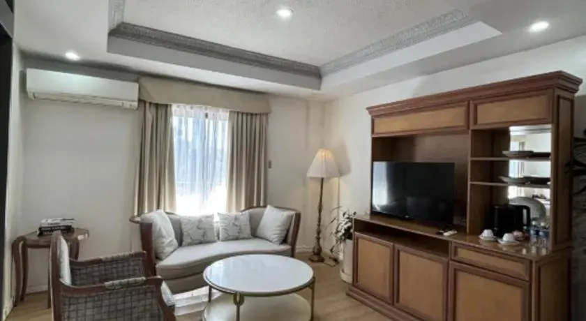 Queen Margarette Hotel Queen Margarette Hotel