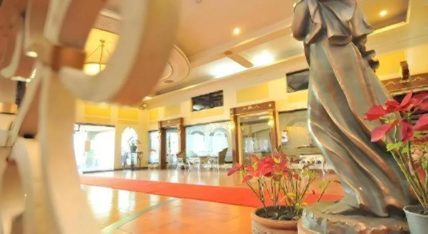 Queen Margarette Hotel