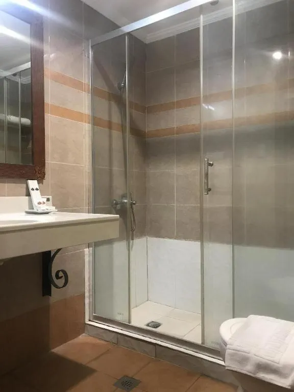 Queen Margarette Hotel