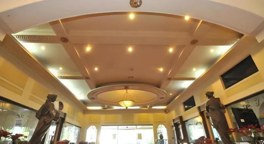 Queen Margarette Hotel