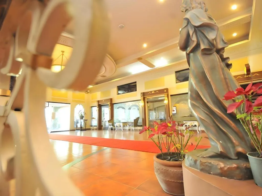 Queen Margarette Hotel