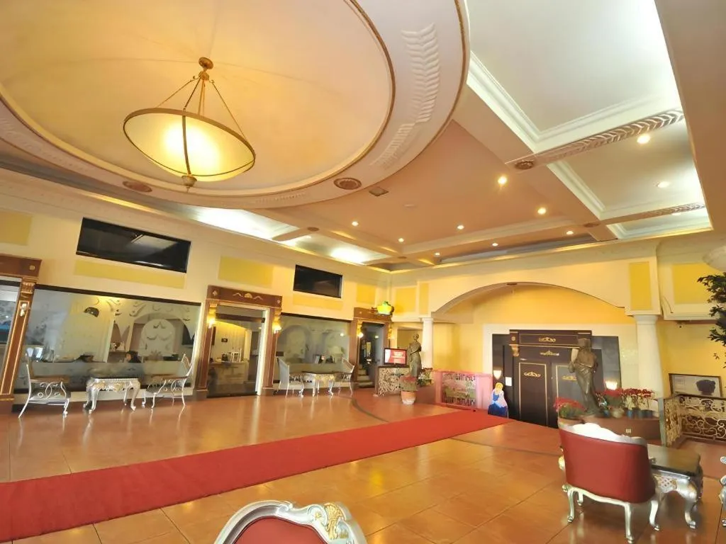 Queen Margarette Hotel