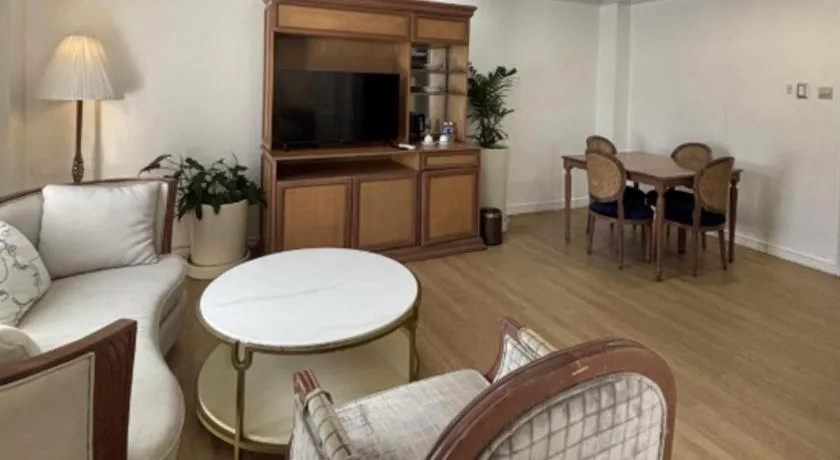 Queen Margarette Hotel