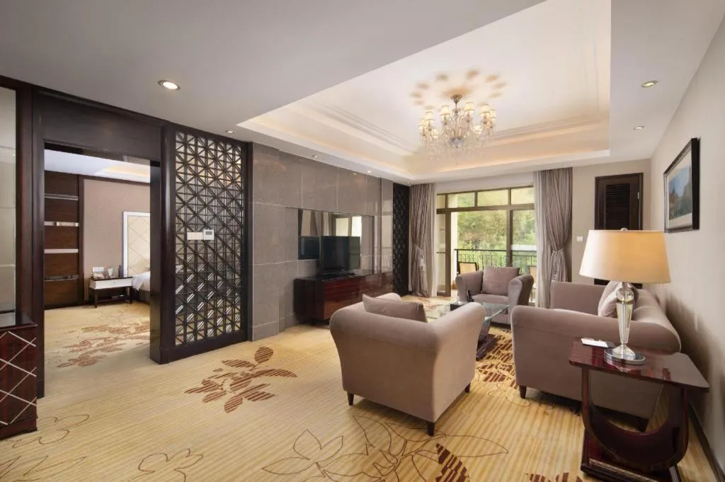 Country Garden Phoenix Hotel Yunfu