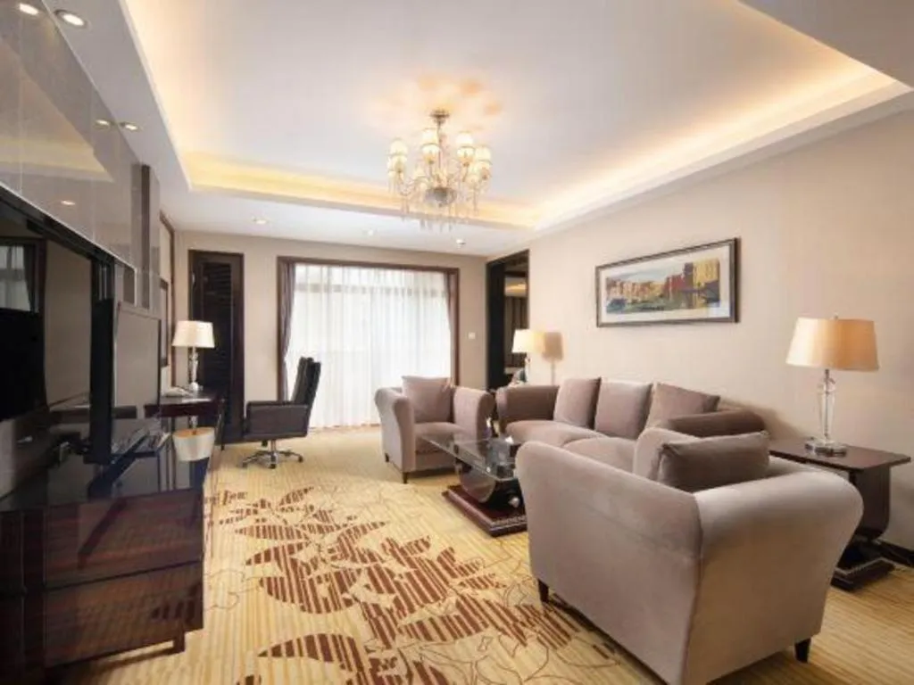 Country Garden Phoenix Hotel Yunfu