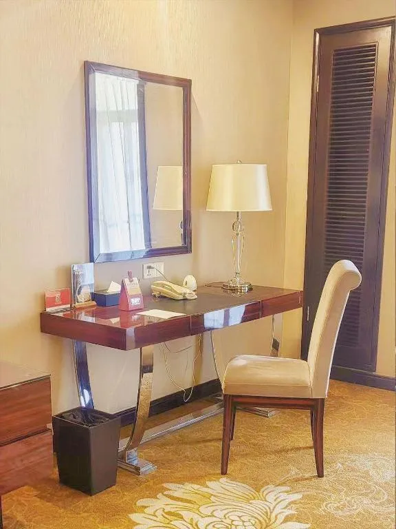 Country Garden Phoenix Hotel Yunfu