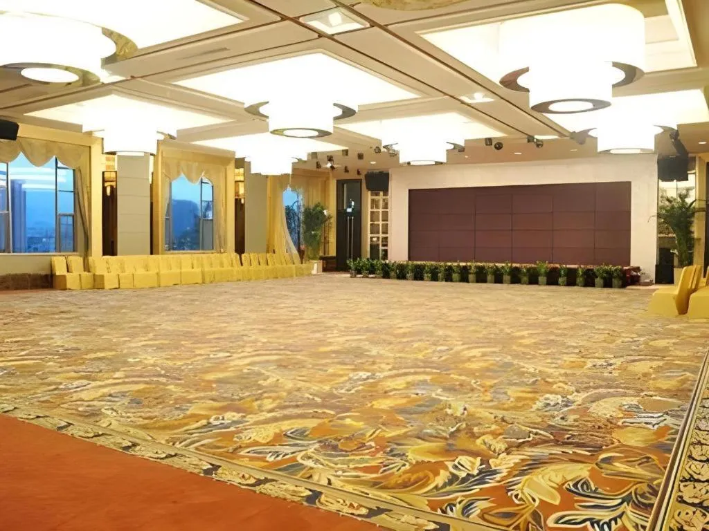 Country Garden Phoenix Hotel Yunfu