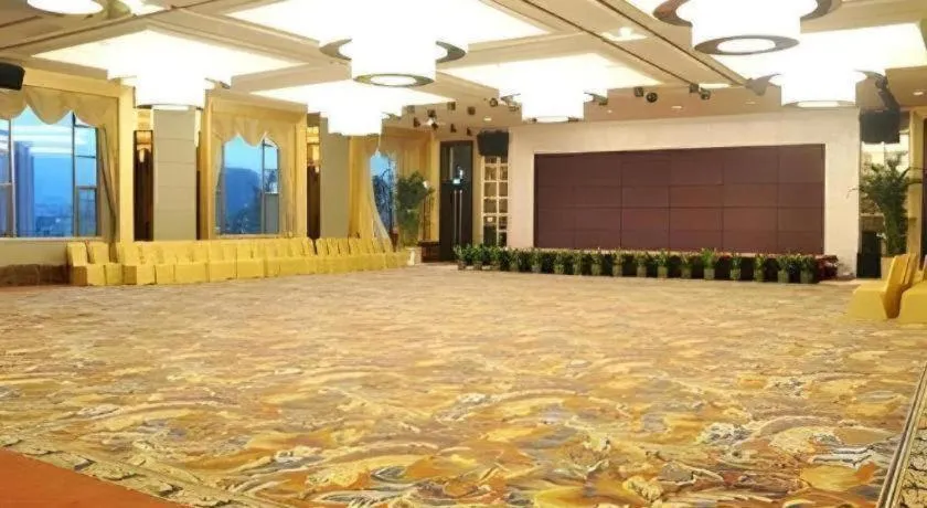 Country Garden Phoenix Hotel Yunfu