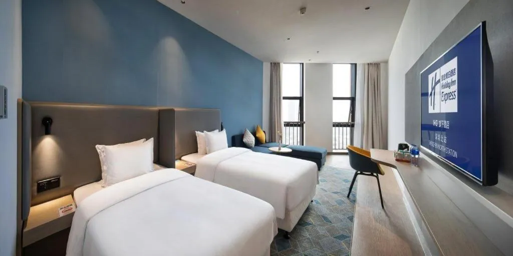 Bed in Holiday Inn Express Shenzhen North Station By IHG