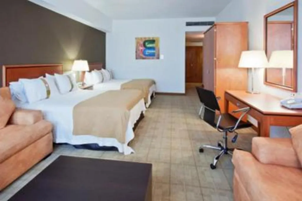Bed in Holiday Inn Irapuato By IHG