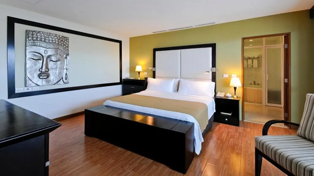 Bed in Holiday Inn Irapuato By IHG