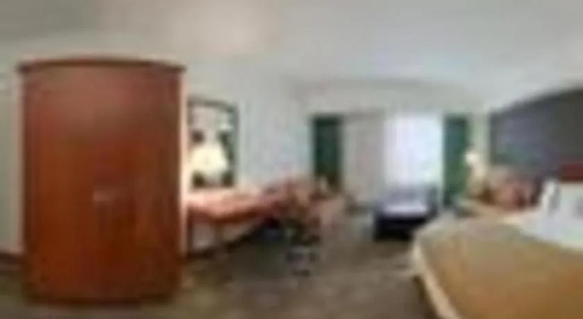 Bed in Holiday Inn Irapuato By IHG