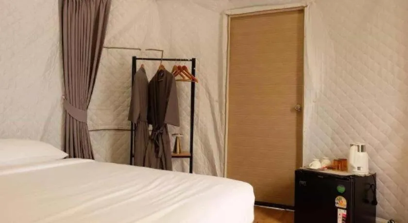 Bed in khaoyai lumtakong hotel