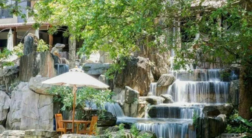 khaoyai lumtakong hotel