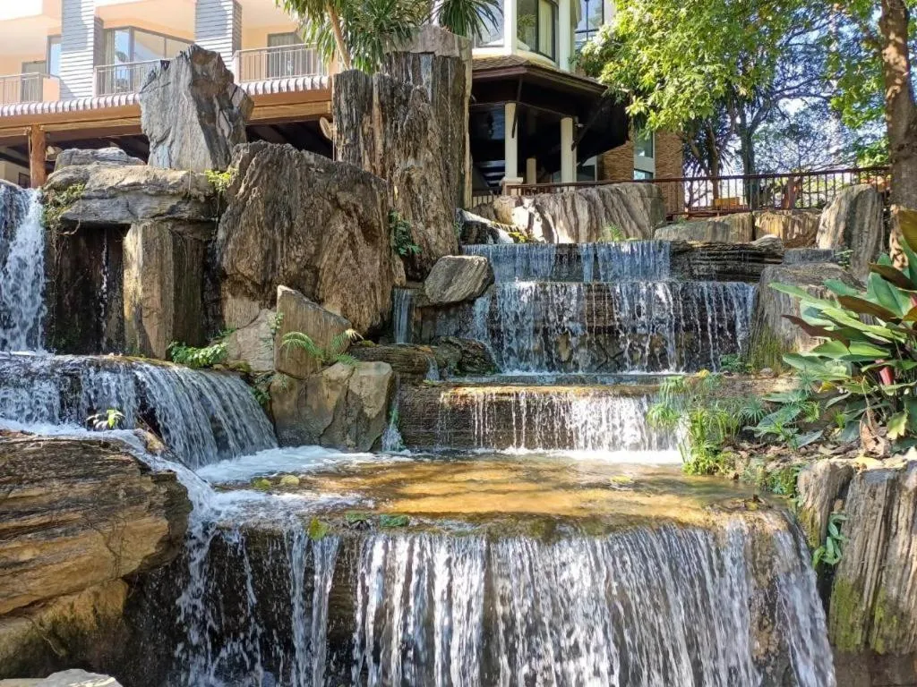 khaoyai lumtakong hotel