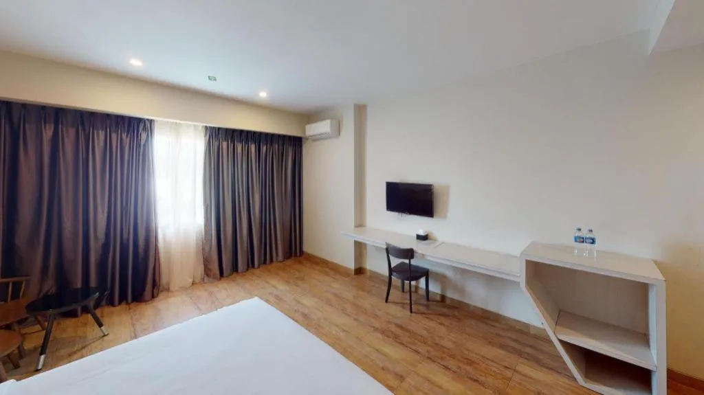 Bed in Nite and Day Batam Jodoh Square