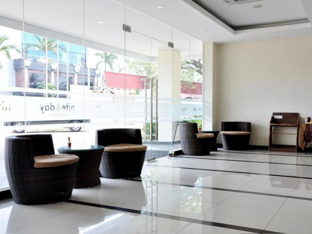 Nite and Day Batam Jodoh Square