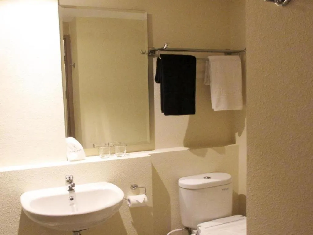 Nite and Day Batam Jodoh Square