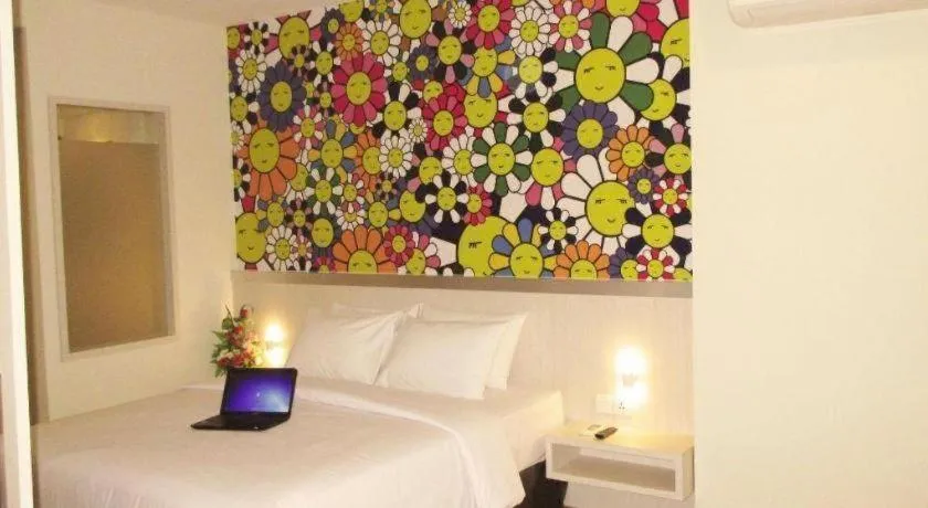 Bed in Nite and Day Batam Jodoh Square