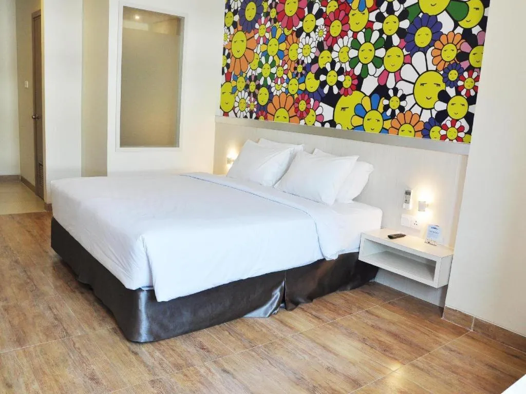 Bed in Nite and Day Batam Jodoh Square