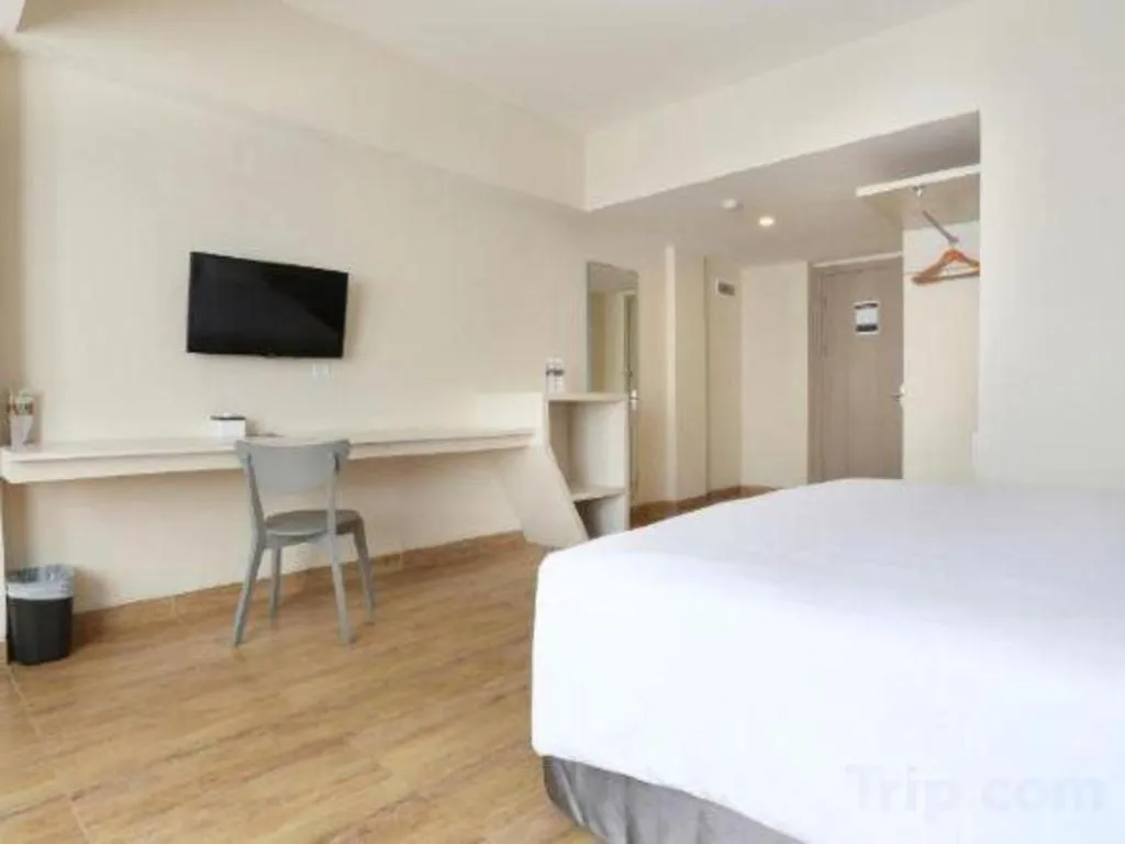 Bed in Nite and Day Batam Jodoh Square