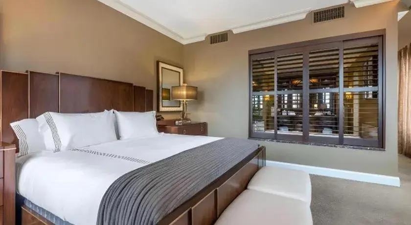 Bed in Curtiss Hotel, Ascend Hotel Collection Bed in Curtiss Hotel, Ascend Hotel Collection