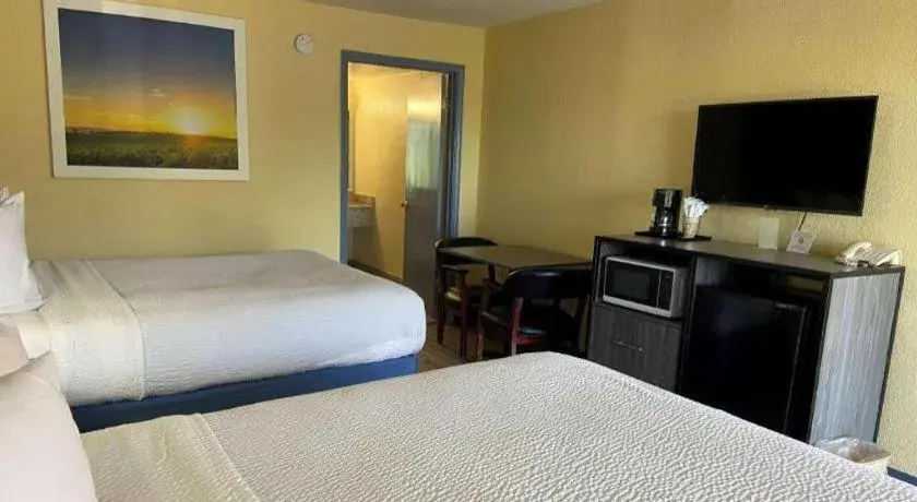 Bed in Days Inn by Wyndham Okmulgee Bed in Days Inn by Wyndham Okmulgee