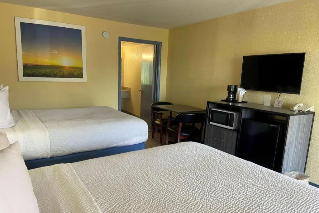 Bed in Days Inn by Wyndham Okmulgee
