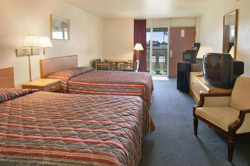 Bed in Days Inn by Wyndham Okmulgee Bed in Days Inn by Wyndham Okmulgee