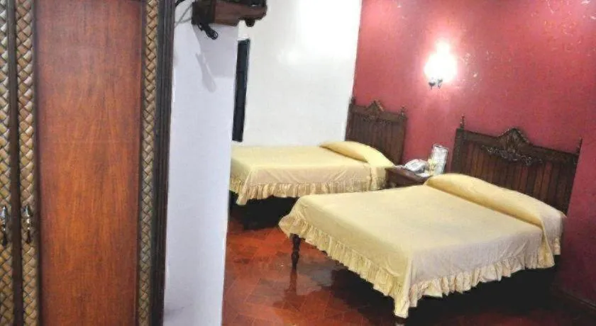 Bed in Pearlmont Hotel