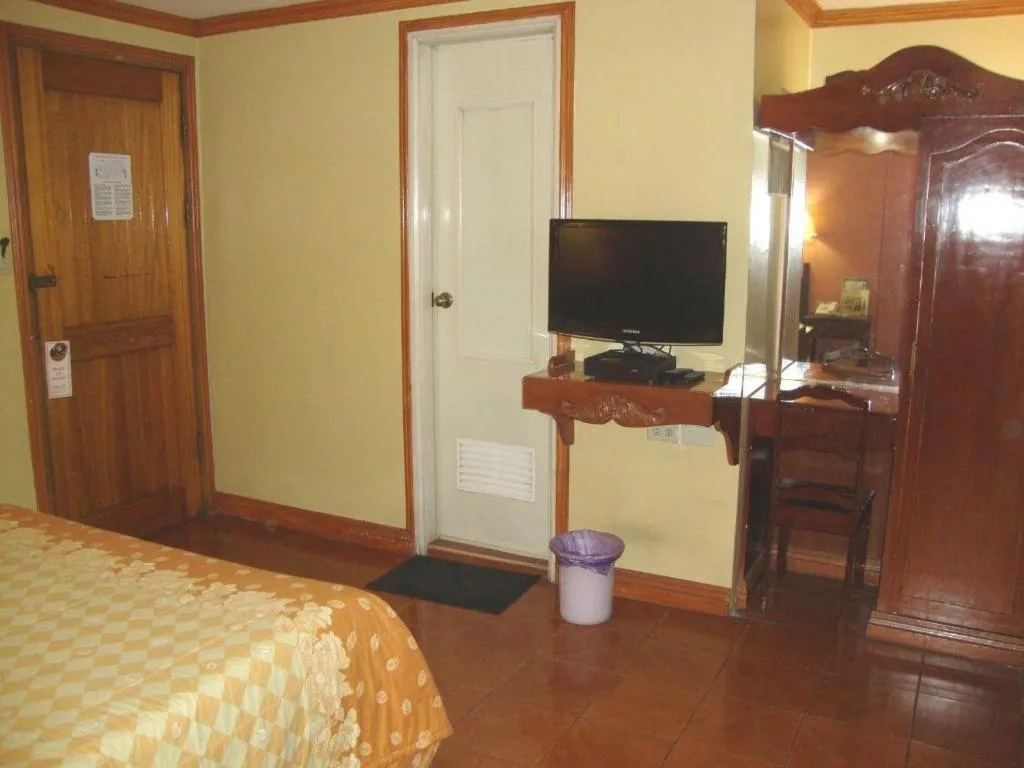 Bed in Pearlmont Hotel