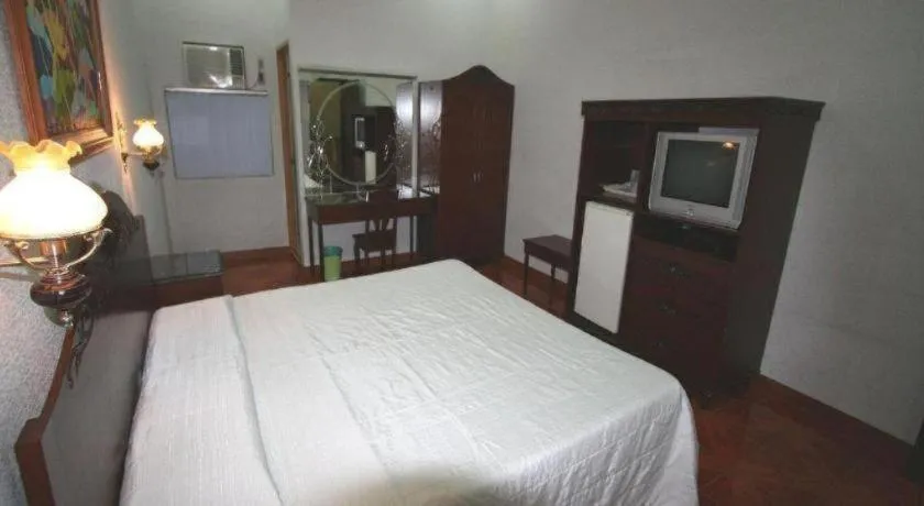 Bed in Pearlmont Hotel