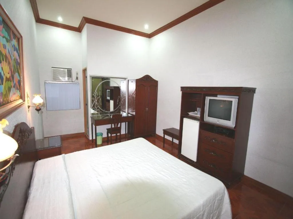 Bed in Pearlmont Hotel