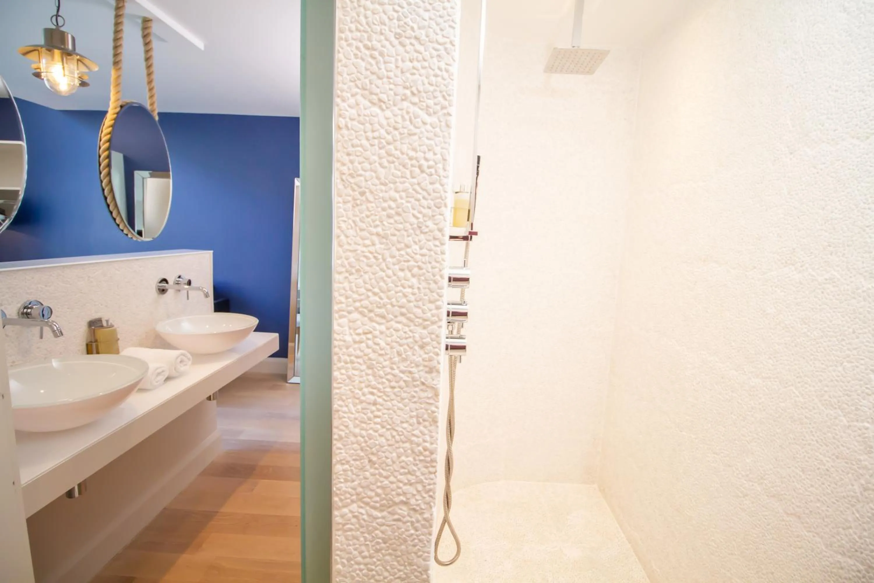 Shower in Connemara Sands Hotel & Spa