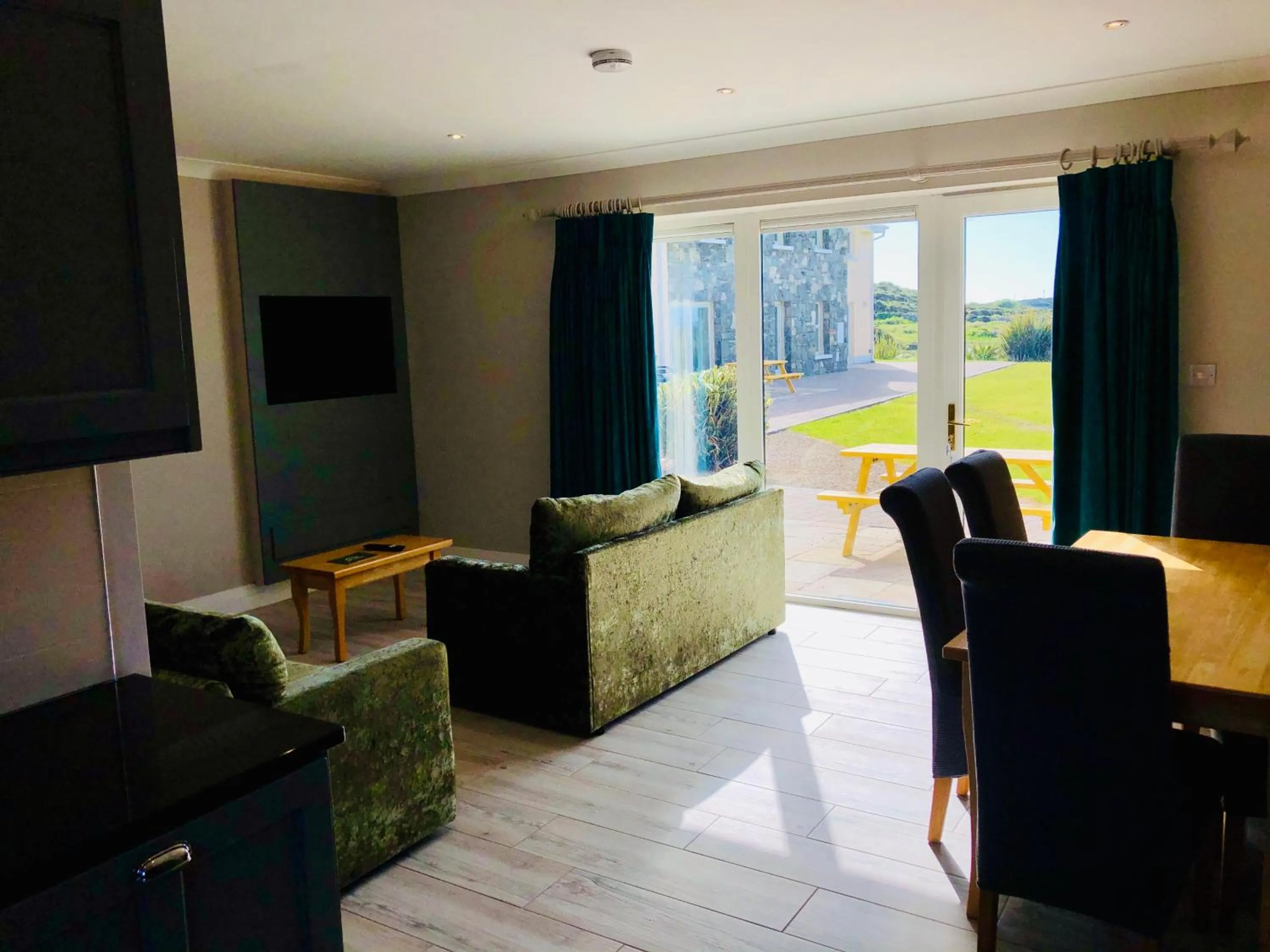 Living room in Connemara Sands Hotel & Spa