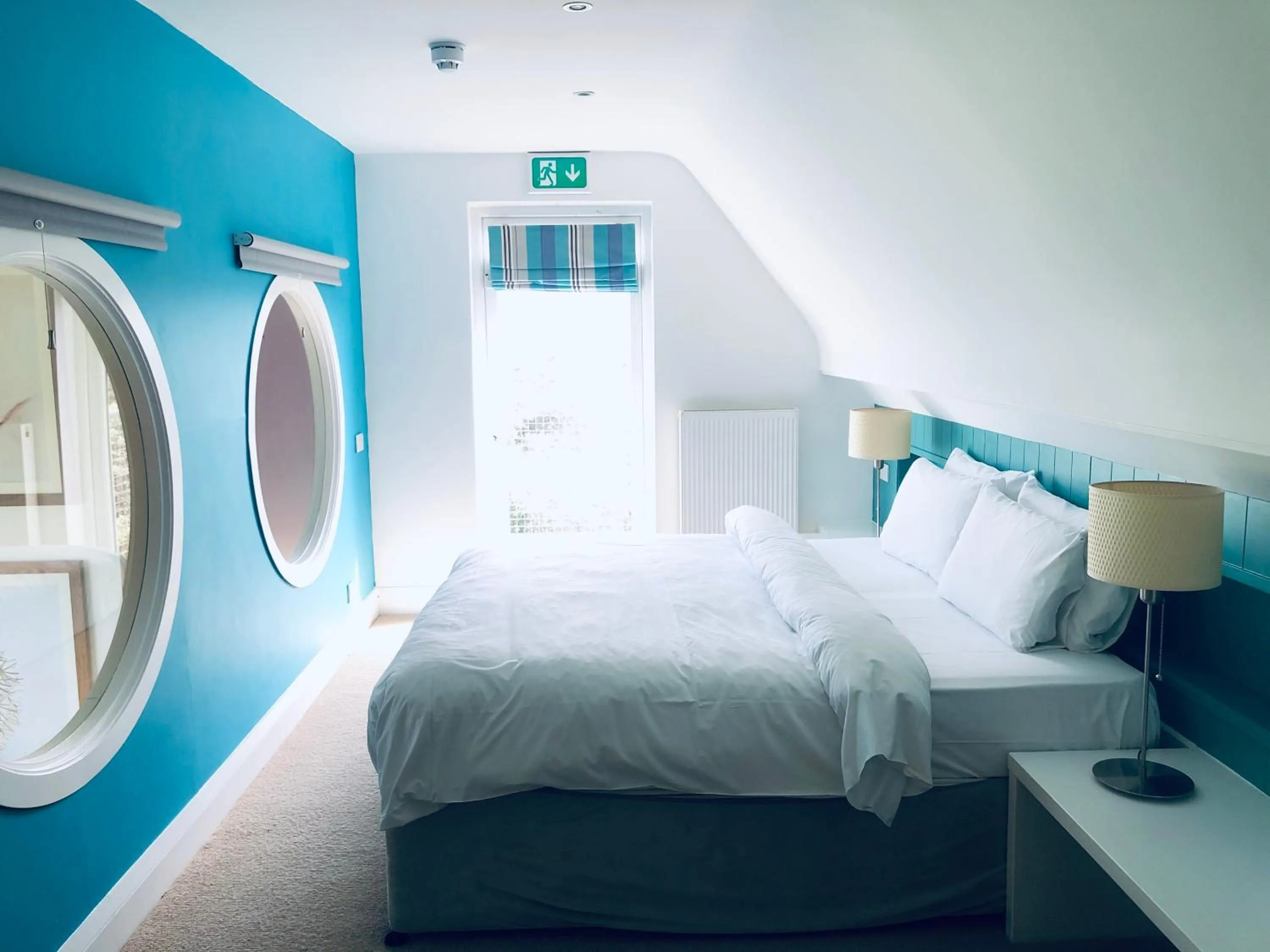Bedroom, Bed in Connemara Sands Hotel & Spa
