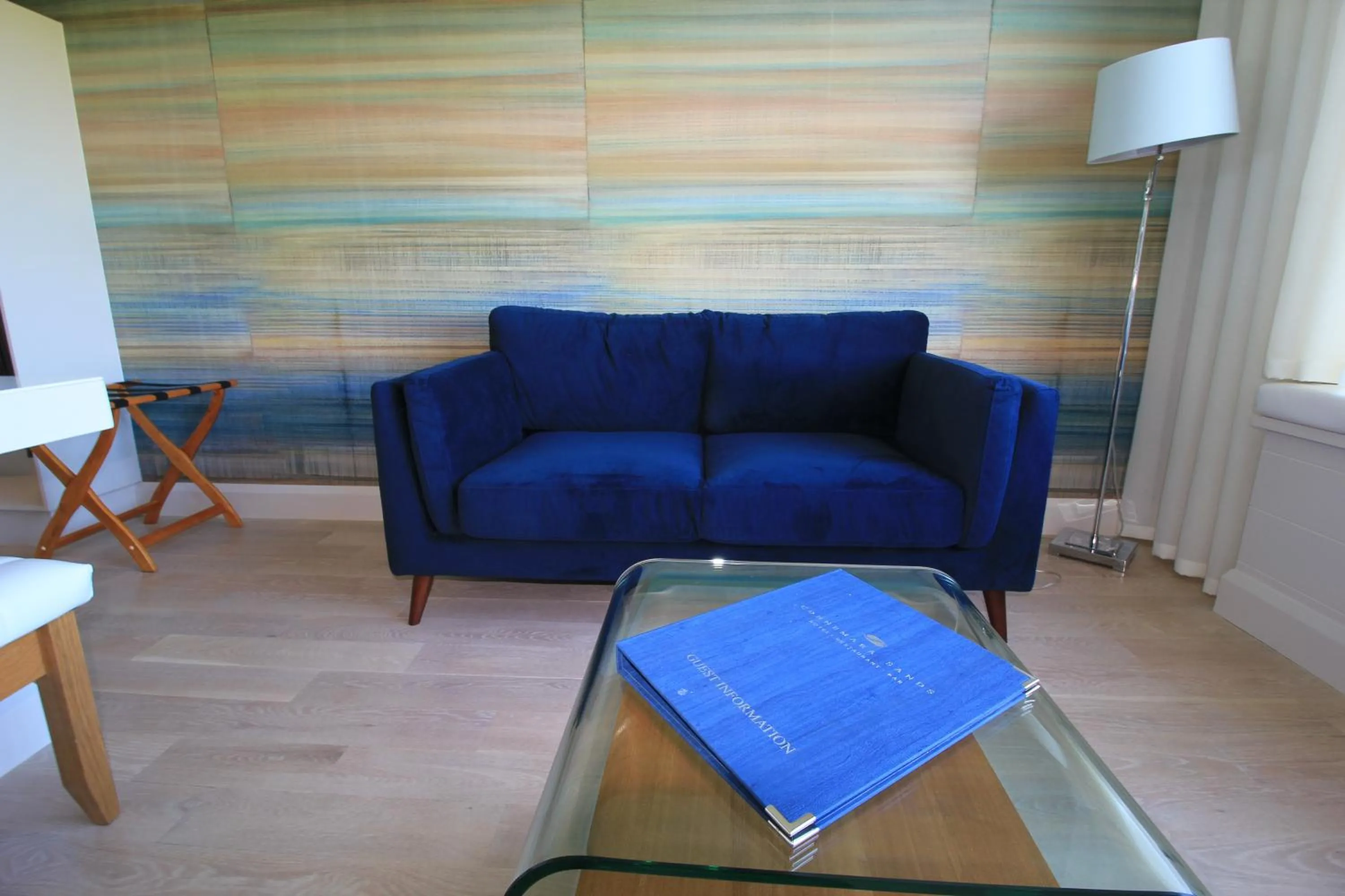 Living room in Connemara Sands Hotel & Spa