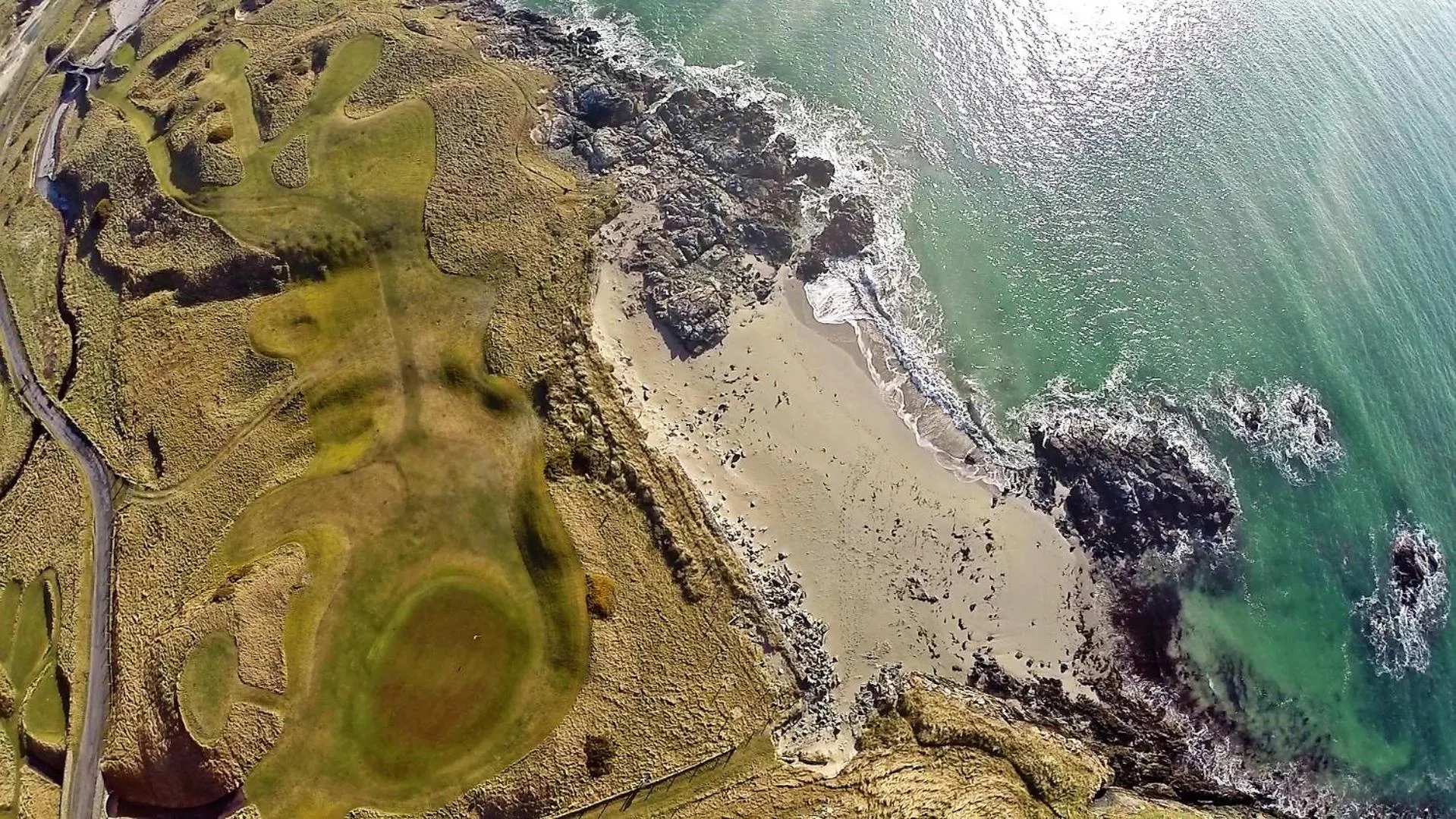 Golfcourse in Connemara Sands Hotel & Spa