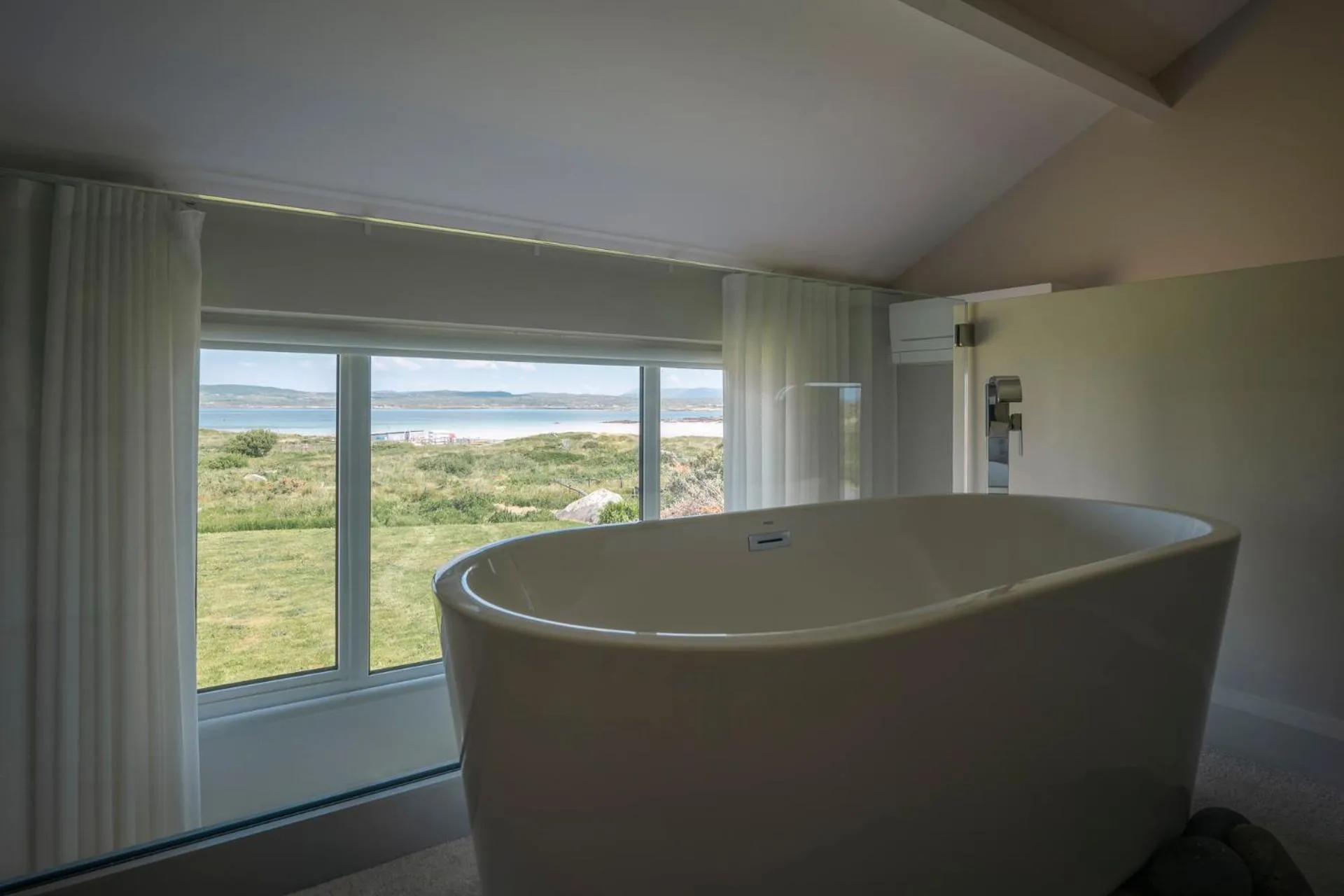 Bath in Connemara Sands Hotel & Spa