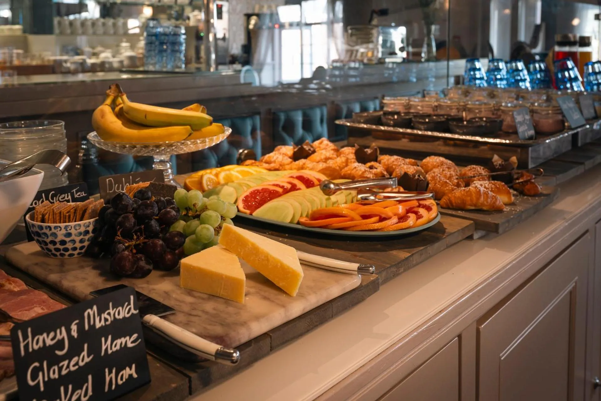 Food and drinks in Connemara Sands Hotel & Spa