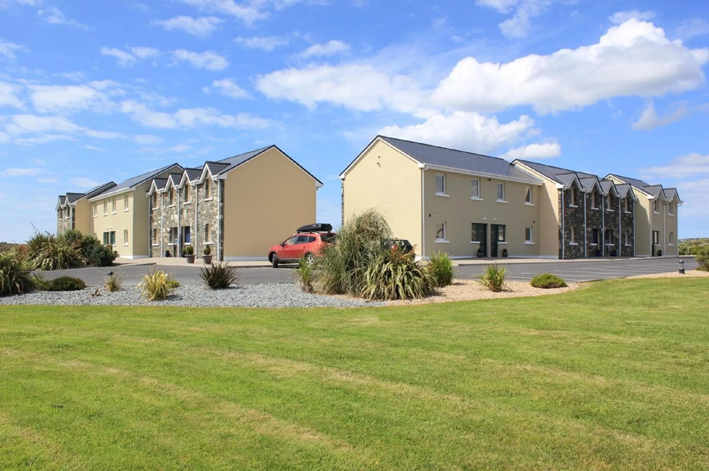 Property building in Connemara Sands Hotel & Spa