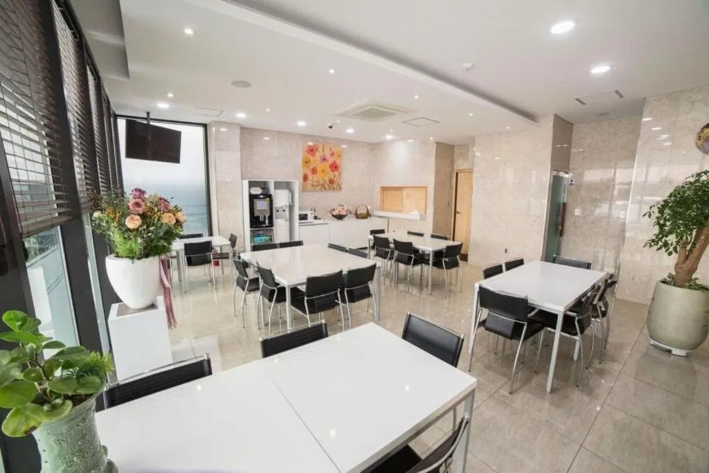 Reve Business Hotel Jeju