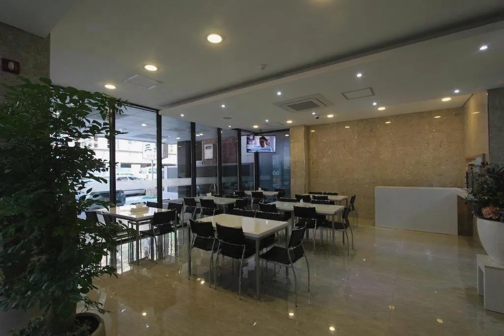 Reve Business Hotel Jeju