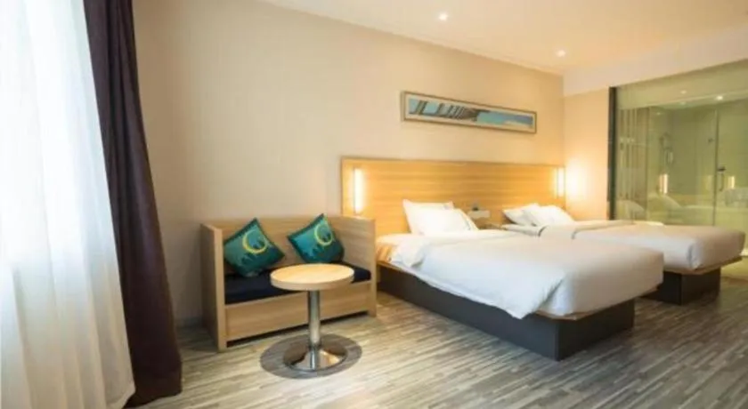 Bed in City Comfort Inn Wuhan High Speed Railway Station